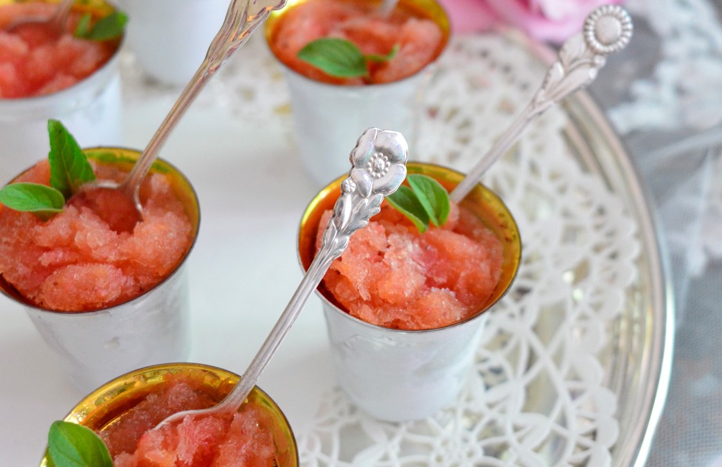 FROZEN FRUIT CUPS