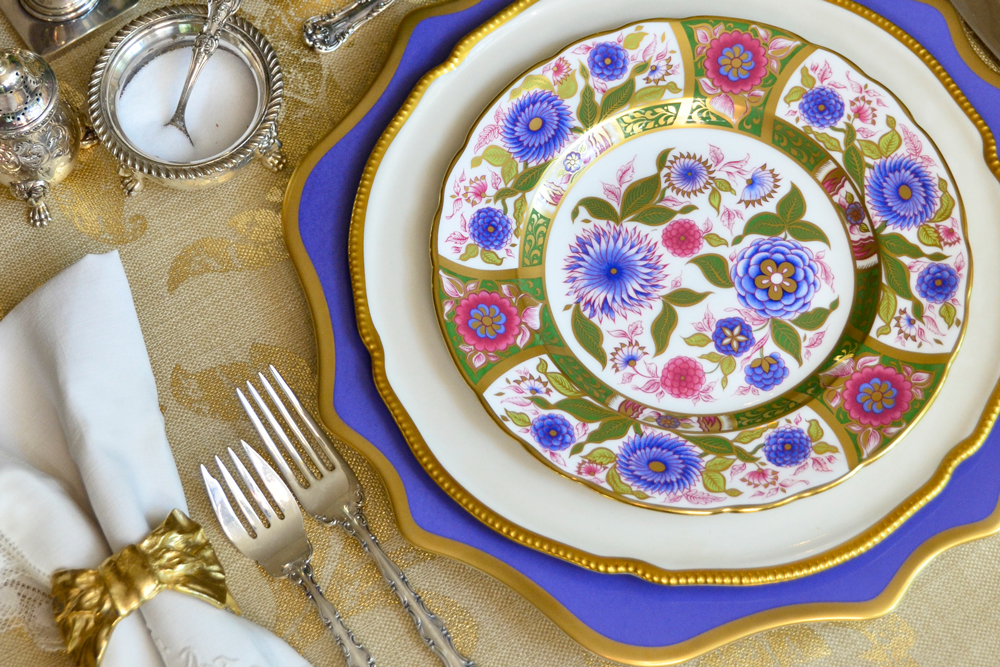 PRETTY PLACE SETTINGS