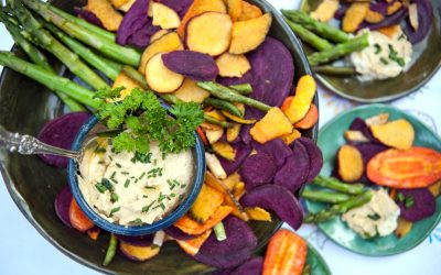 HUMMUS WITH STEAMED ASPARAGUS AND VEGETABLE CHIPS
