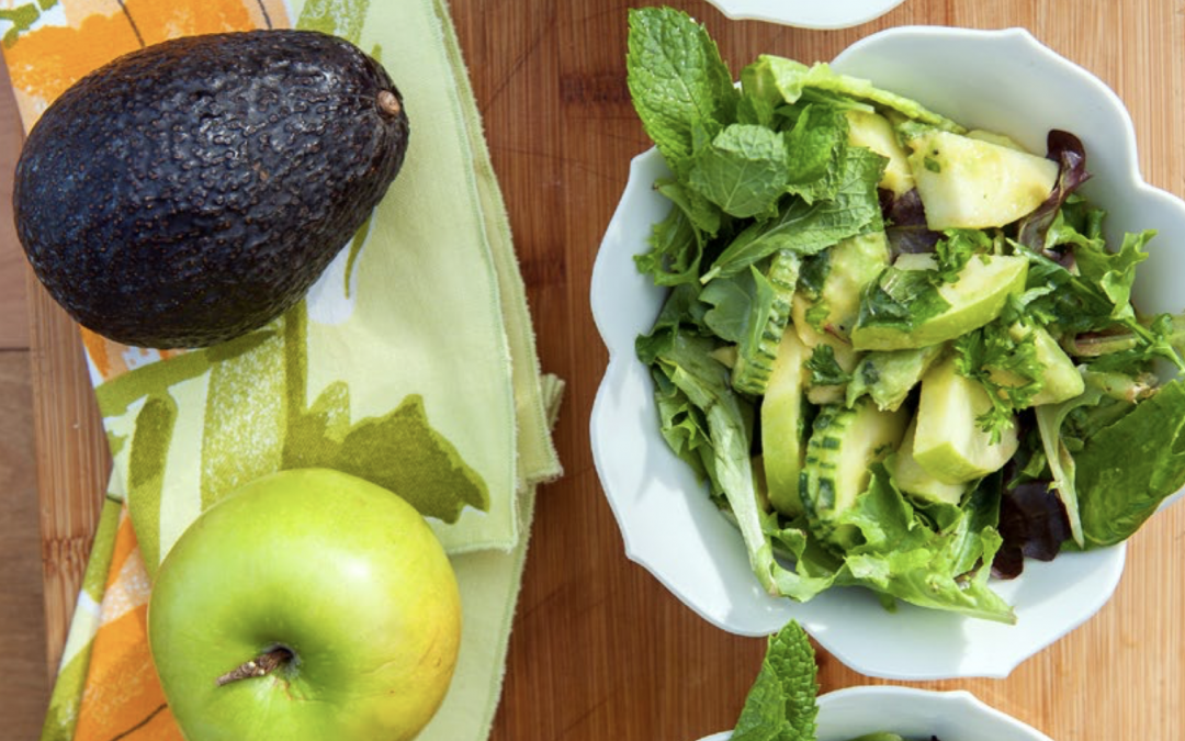 APPLE AND AVOCADO SALAD WITH FRESH MINT AND LIME